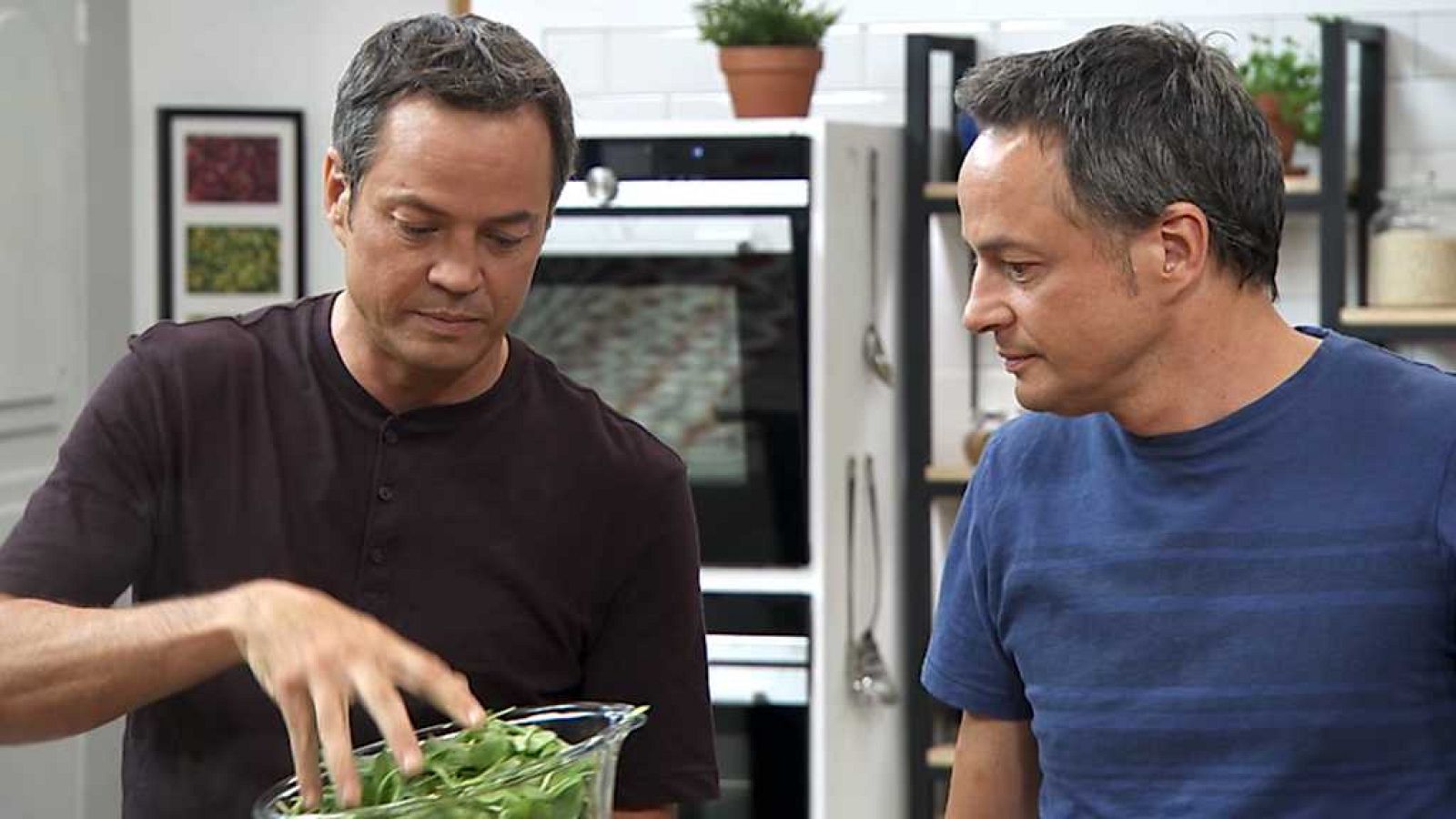 Torres en la cocina - Espinacas a la catalana y macarrones del cardenal - ver ahora