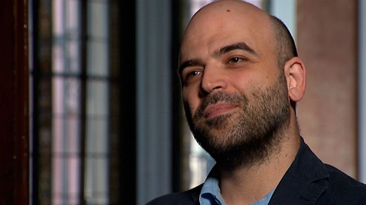Telediario 1 - Roberto Saviano acaba de lanzar su tercer libro titulado "La banda de los niños"