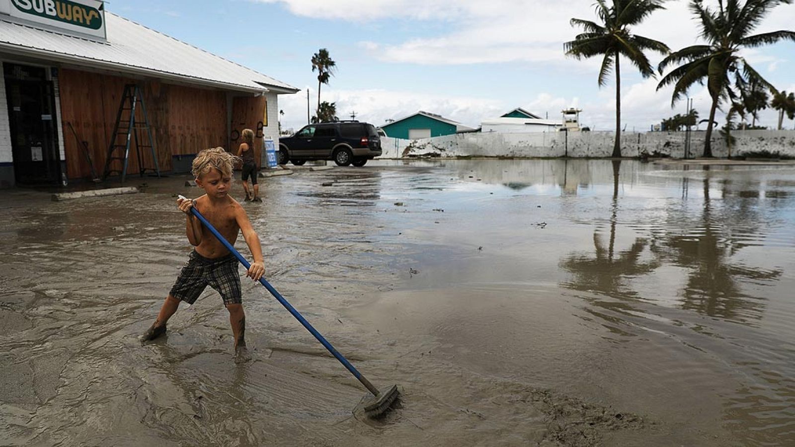 Irma deja bloqueadas a miles de personas en los Cayos de Florida