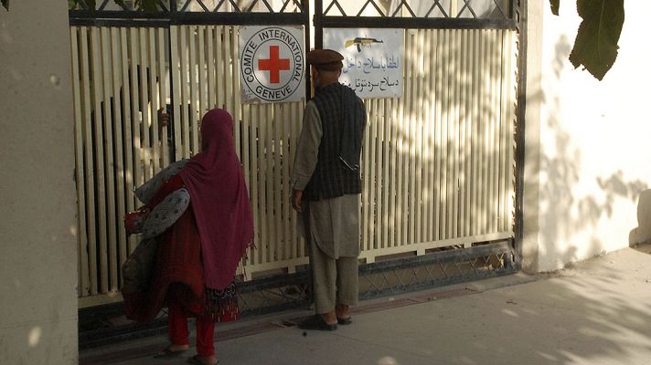 Telediario 1 - Los restos mortales de la cooperante española asesinada en Afganistán llegarán este martes a Kabul