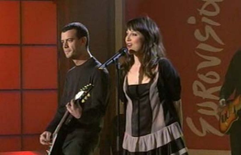 Eurovisión 2009 - Gala 2 - Nena Daconte interpreta "Poupée de cire poupée de son" - Eurovisión | Ver