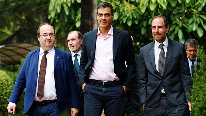 Telediario 1 - Fuera del hemiciclo Cataluña ha protagonizado las conversaciones