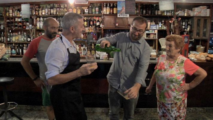 Aquí la Tierra - Bebemos sidra en un mítico "chigre"