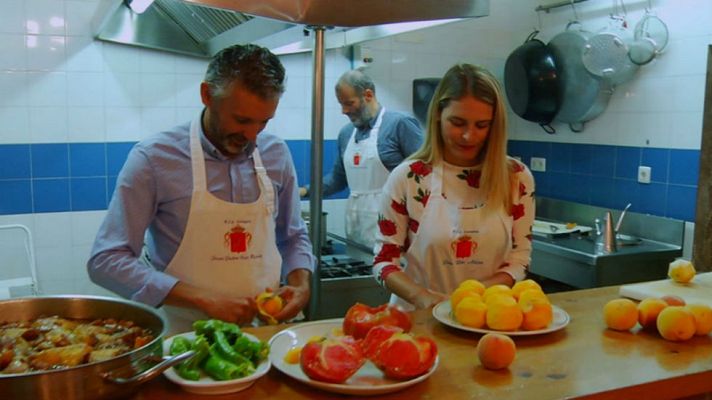 Aquí la Tierra - Al rico melocotón al vino