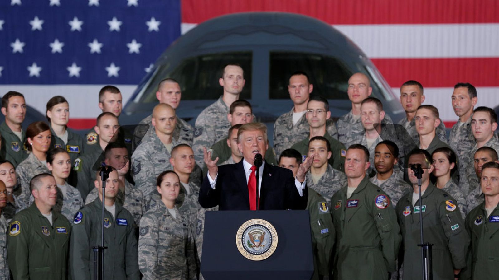 Trump hablando sobre Corea del Norte en la base militar de Andrews (Maryland). | Ver