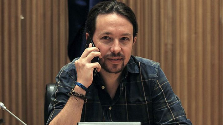 Telediario 1 - Podemos propone una asamblea de cargos públicos para forzar al Gobierno a un referéndum pactado