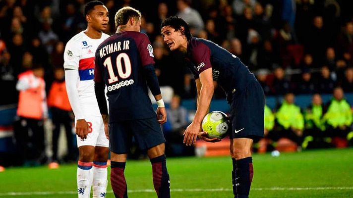 Telediario 1 - Neymar y Cavani, a punto de llegar a las manos en el vestuario del PSG