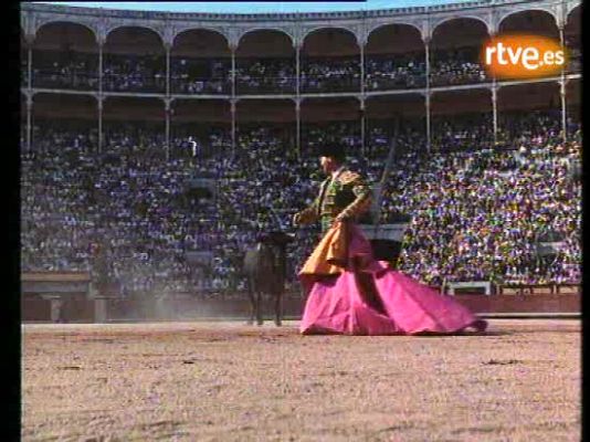 Humor en el Archivo de RTVE - Tip y Top: Tarde de toros