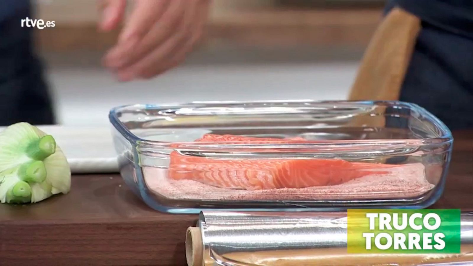 Trucos de cocina - Cómo marinar el salón a lo Torres