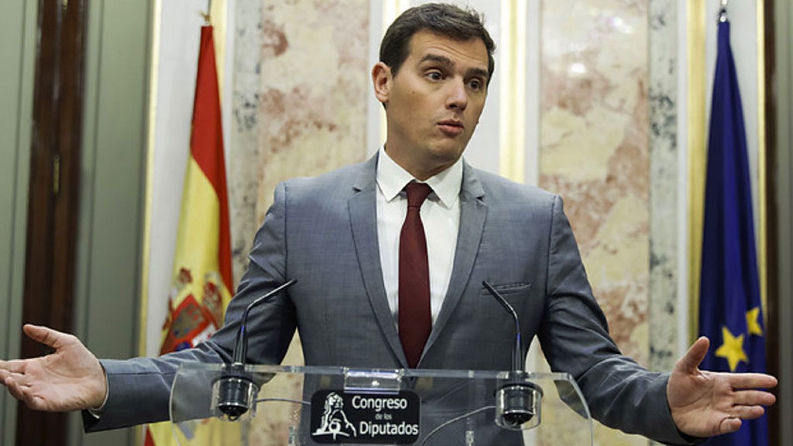 Los partidos constitucionalistas insisten en que Puigdemont debe dar marcha atrás a sus planes independentistas