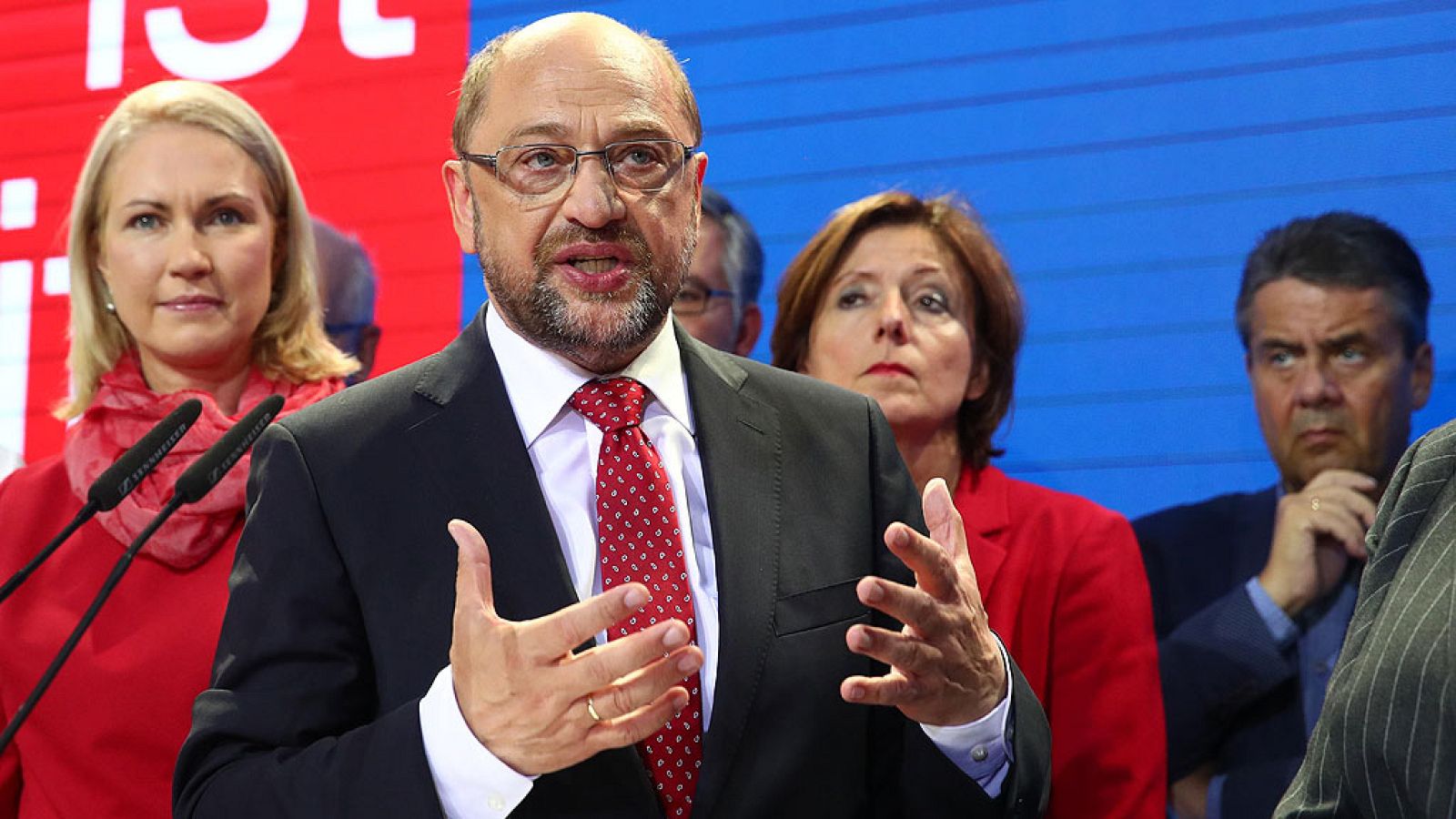 Schulz reconoce la derrota histórica del SPD y anuncia el fin de la coalición con Merkel - Informativo 24h | Ver