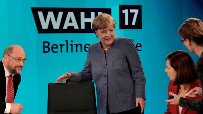 Telediario 1 - Merkel, la mujer más poderosa de Alemania y del mundo