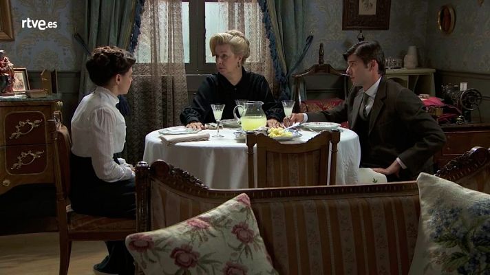 Acacias 38 - Simón y Susana cuentan a Adela que son madre e hijo