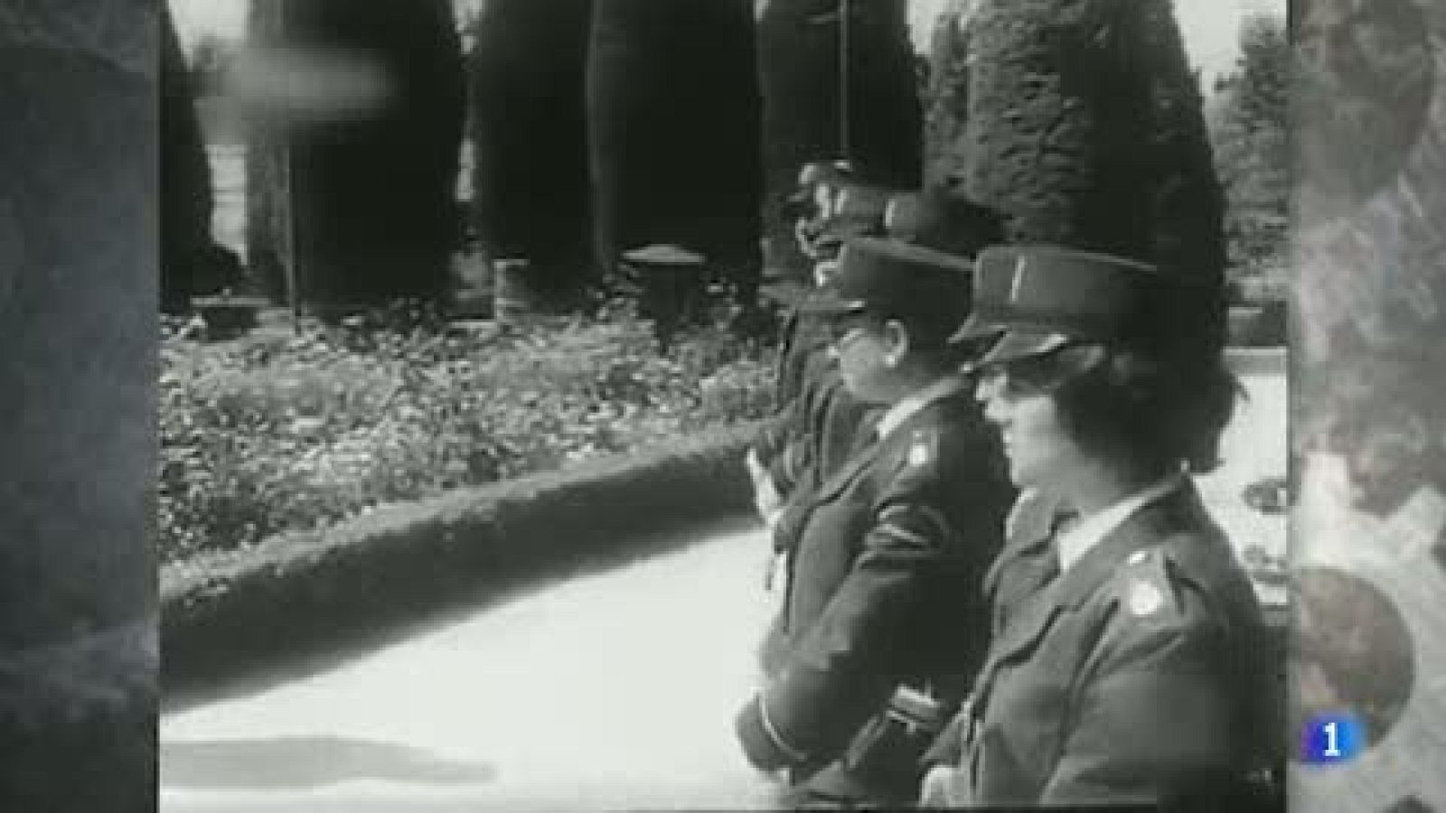 Delfi y Lola, las primeras mujeres en ingresar al cuerpo policial en España