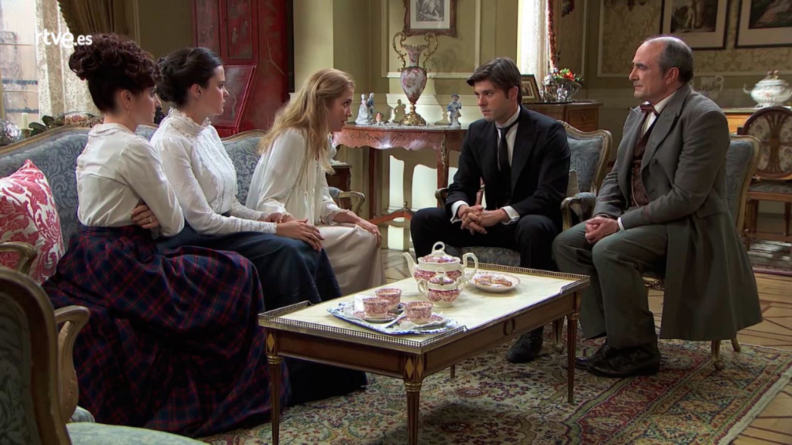 Acacias 38 - Elvira cuenta dónde ha estado todo este tiempo