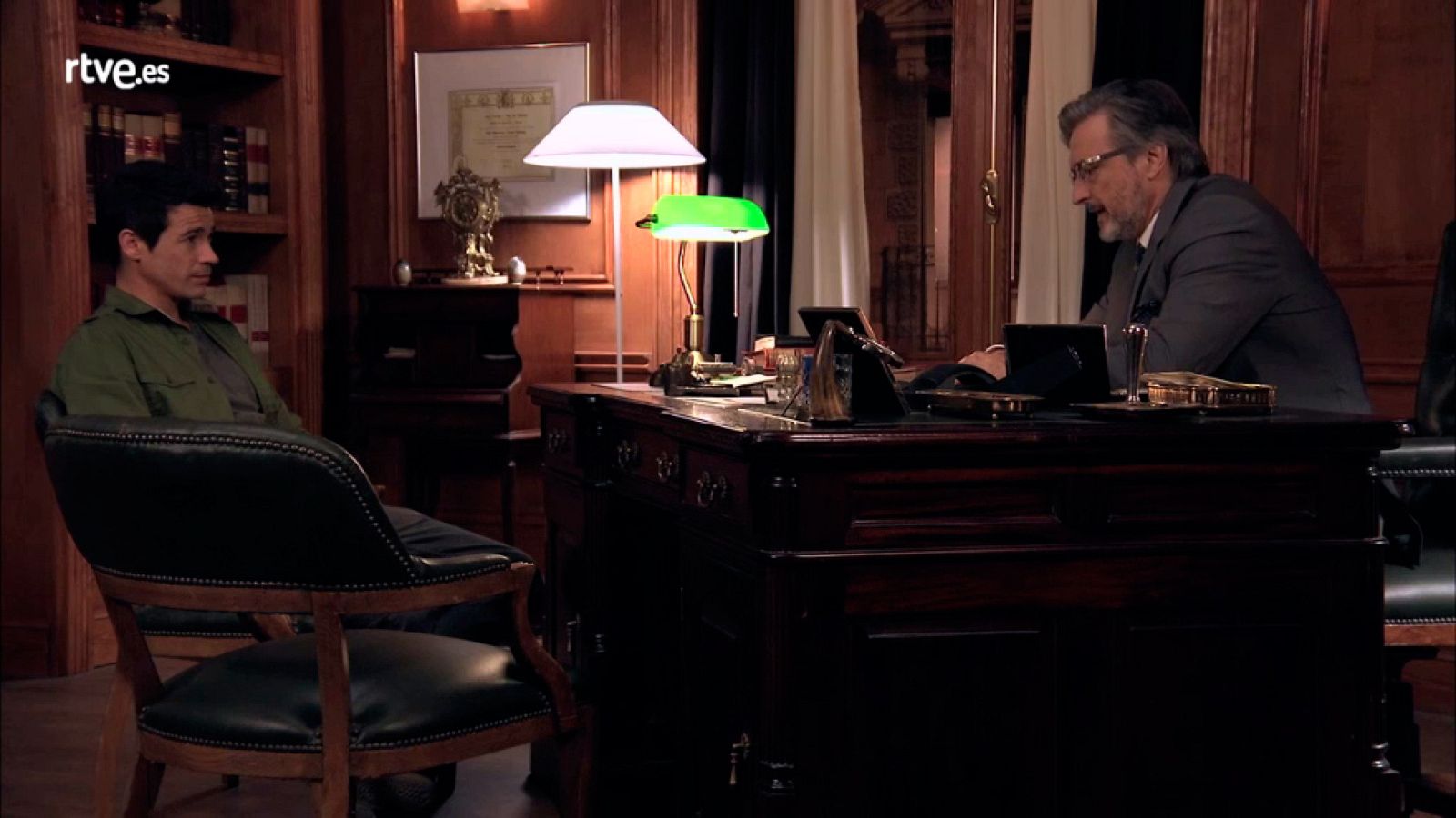 Servir y proteger - Marcelino y Rober liman asperezas