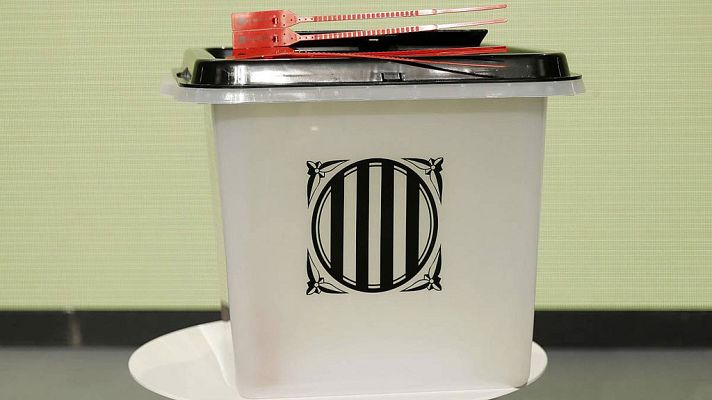 Telediario 1 - Junqueras, Turull y Romeva anuncia el dispositivo para el referendum y presentan la urna que se utilizará el 1-O