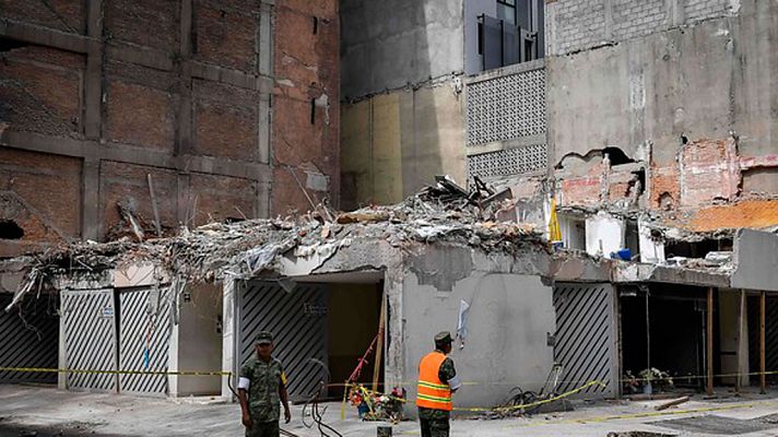 Telediario 1 - Recuperan el cadáver de un segundo español fallecido en el terremoto de México