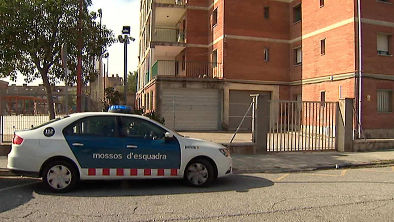 En Igualada la Guardia Civil ha denunciado el lanzamiento anoche de un artefacto incendiario en su cuartel