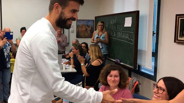 Telediario 1 - Gerard Piqué ha ido a votar antes de acudir al Camp Nou