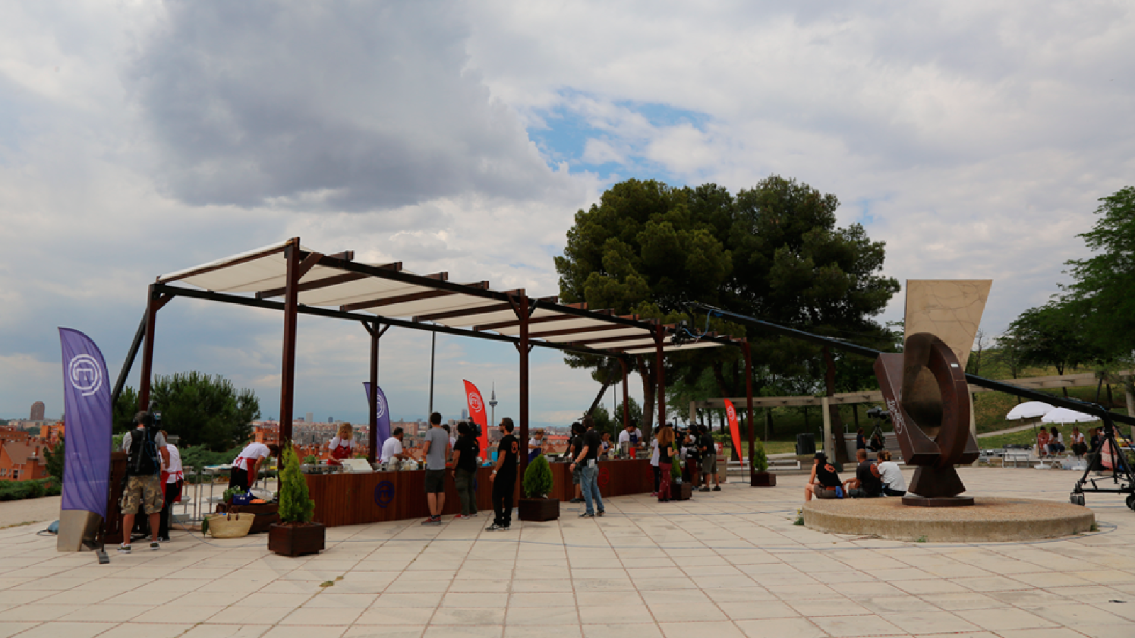 MasterChef Celebrity 2 - As� constru�mos nuestro exterior m�s solidario | Ver