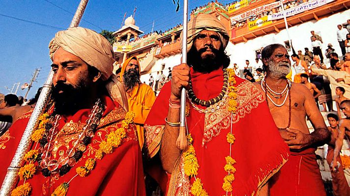 Documenta2 - Kumbh Mela. El hormiguero de los Dioses