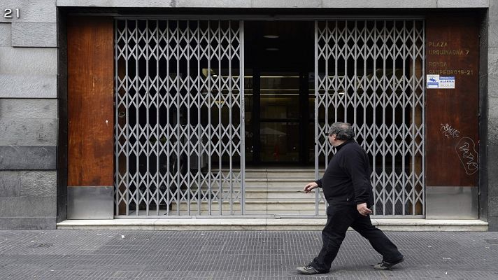 Telediario 1 - Referéndum en Cataluña: Comercios de ejes comerciales y de zonas turísticas abren pese a la huelga del 3-O en Cataluña