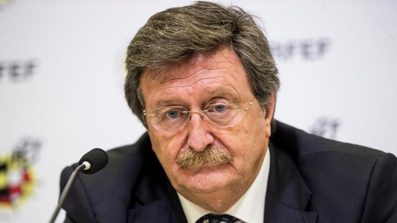 Larrea, sobre Piqué: "Los ánimos están muy bien y el grupo está muy unido"