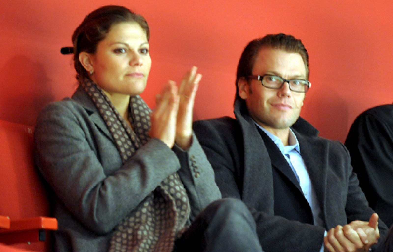 La Casa Real de Suecia ha anunciado hoy que la princesa Victoria se casará con su novio, Daniel Westling, en 2010 | Ver