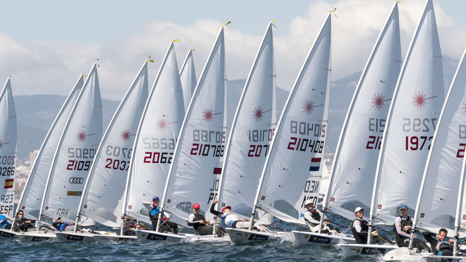 El Comité de Regatas del campeonato de Europa de clase Laser decidió anular la primera jornada que debía disputarse en Barcelona este martes por la huelga convocada en Cataluña, sin avisar previamente a la Federación Española.