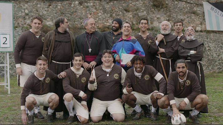 Telediario 1 - Fúbol y curas en la nueva comedia de Karra Elejalde 'Que baje dios y lo vea'