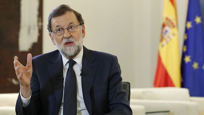 Telediario 1 - Rajoy exige a Puigdemont renunciar a la declaración de independencia para evitar "males mayores"