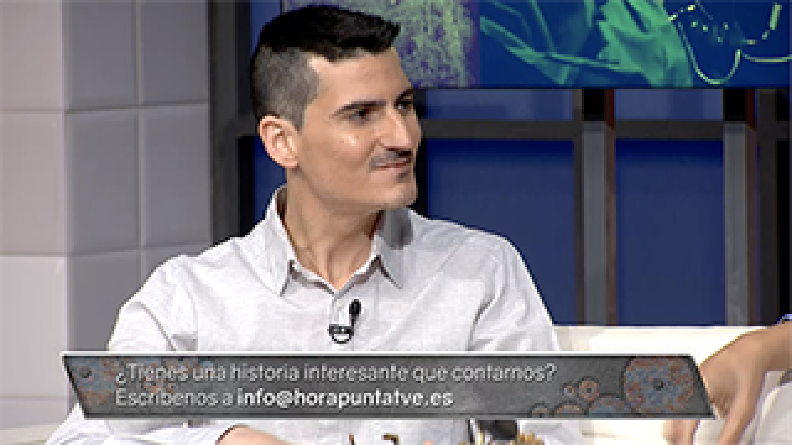 Carlos toc� el saxof�n mientras le extirpaban un tumor