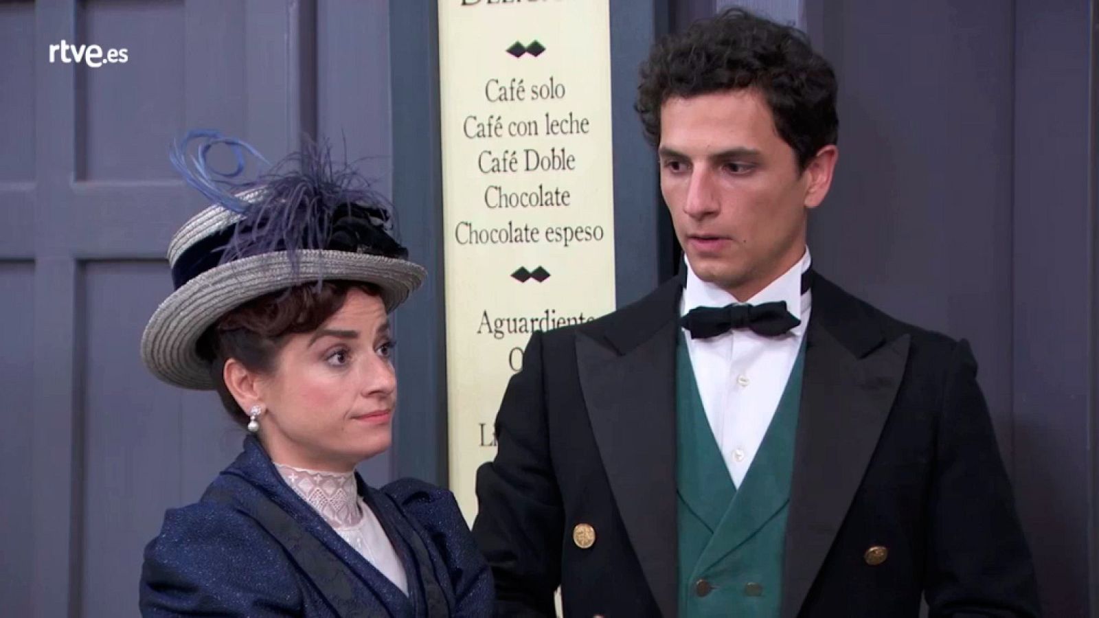 Acacias 38 - Antoñito tira una taza a... ¡Úrsula!