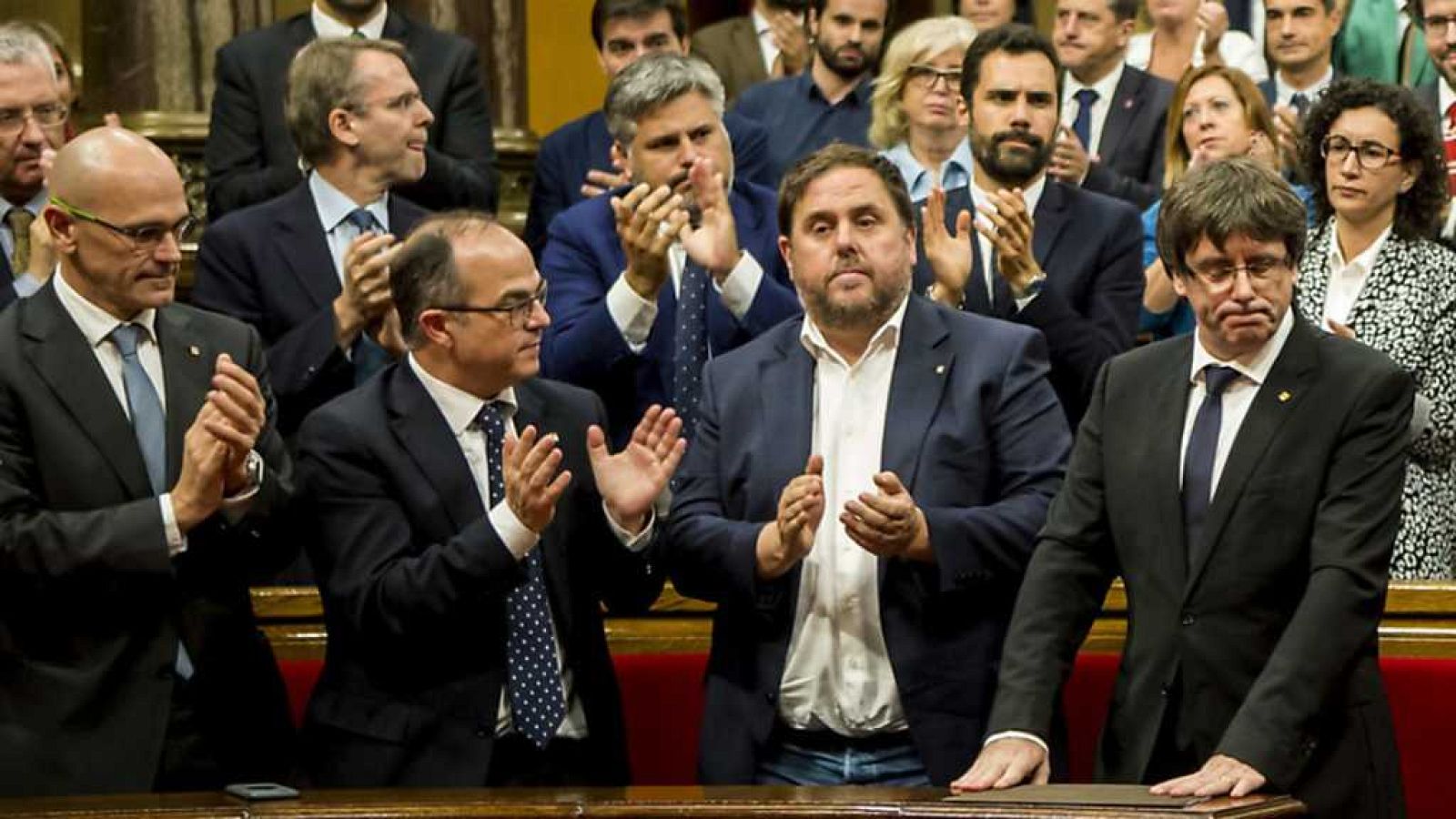 Especial informativo 24 horas - Pleno desde el Parlament de Cataluña (2) - ver ahora