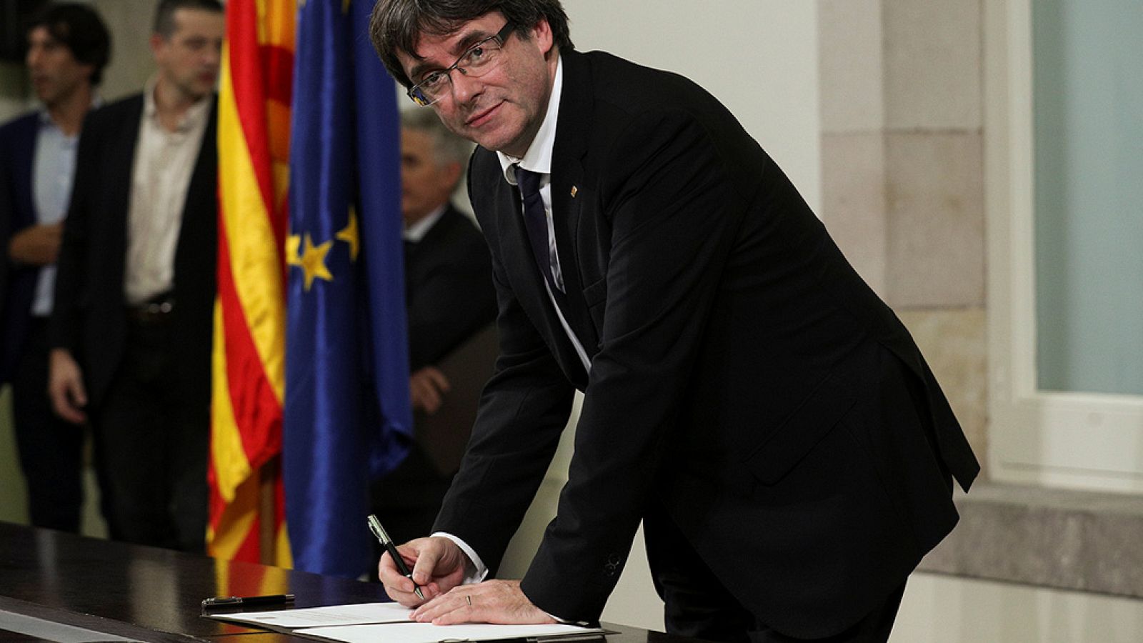 JxSí y CUP firman un documento sobre la independencia para evitar la fractura