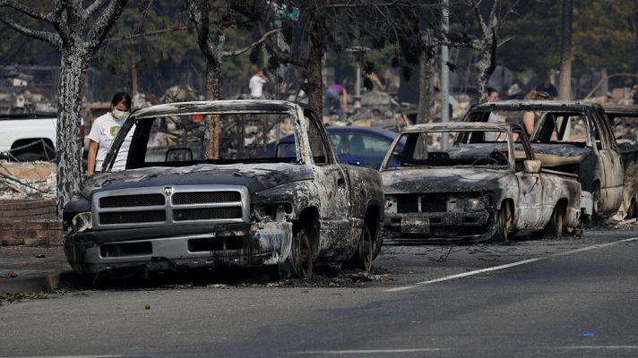 Telediario 1 - Al menos 17 muertos por los incendios en California y más de 46.500 hectáreas arrasadas