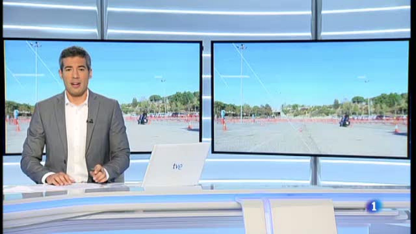 Desena Jornada de l'Associació Espanyola contra el Cancer al circuit de Montmeló