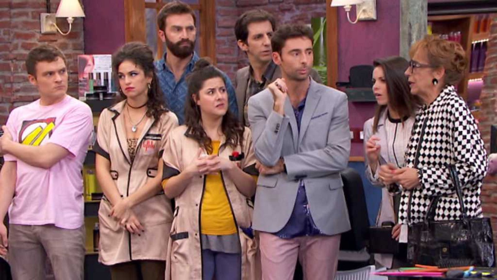 La Peluquería - Las vacaciones - ver ahora