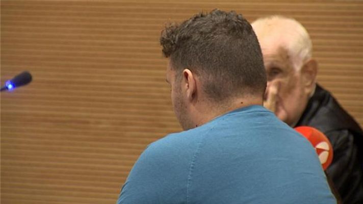  - A juicio por matar a su madre