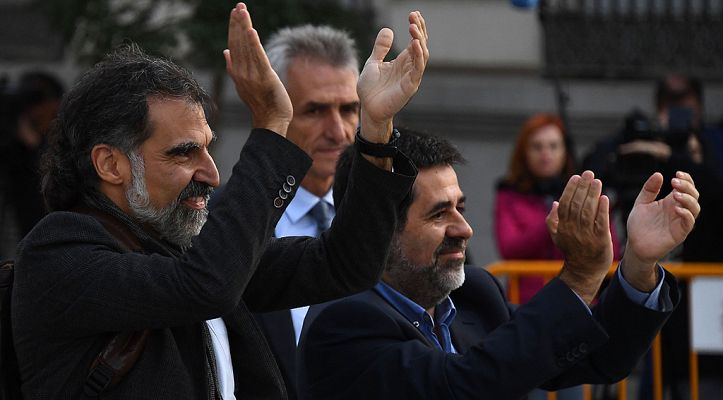 Telediario 1 - La juez envía a prisión a los presidentes de ANC y Òmnium Cultural