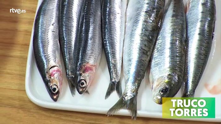 Torres en la cocina - Cómo quitar las espinas a las sardinas
