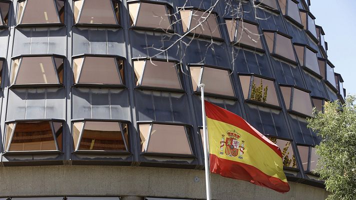 Telediario 1 - ERC y el PDeCAT presentarán un recurso de amparo al TC para bloquear el 155