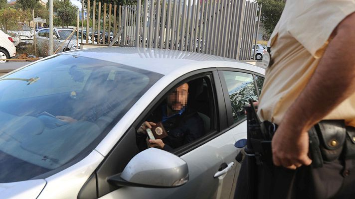 Informativo 24h - La Guardia Civil registra el Centro de Telecomunicaciones de la Generalitat por el referéndum del 1-O