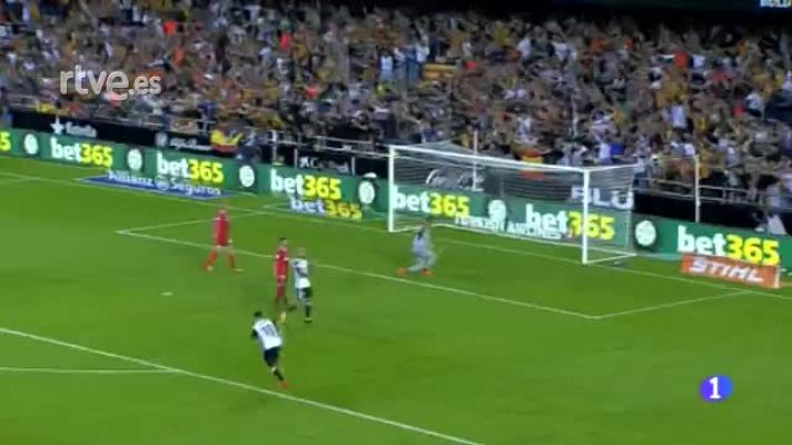  - El Sevilla, goleado en Valencia, no levanta cabeza