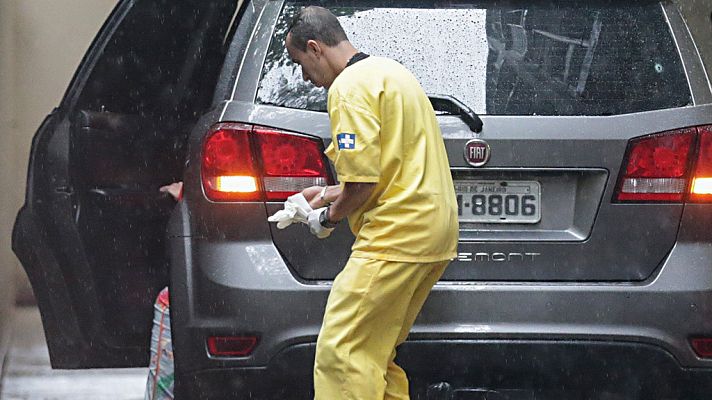 Telediario 1 - Muere una turista española en Río de Janeiro por los disparos de la policía