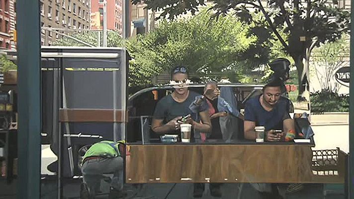 Telediario 1 - Un paseo por ciudades y paisajes urbanos en la obra de Richard Estes, en Barcelona