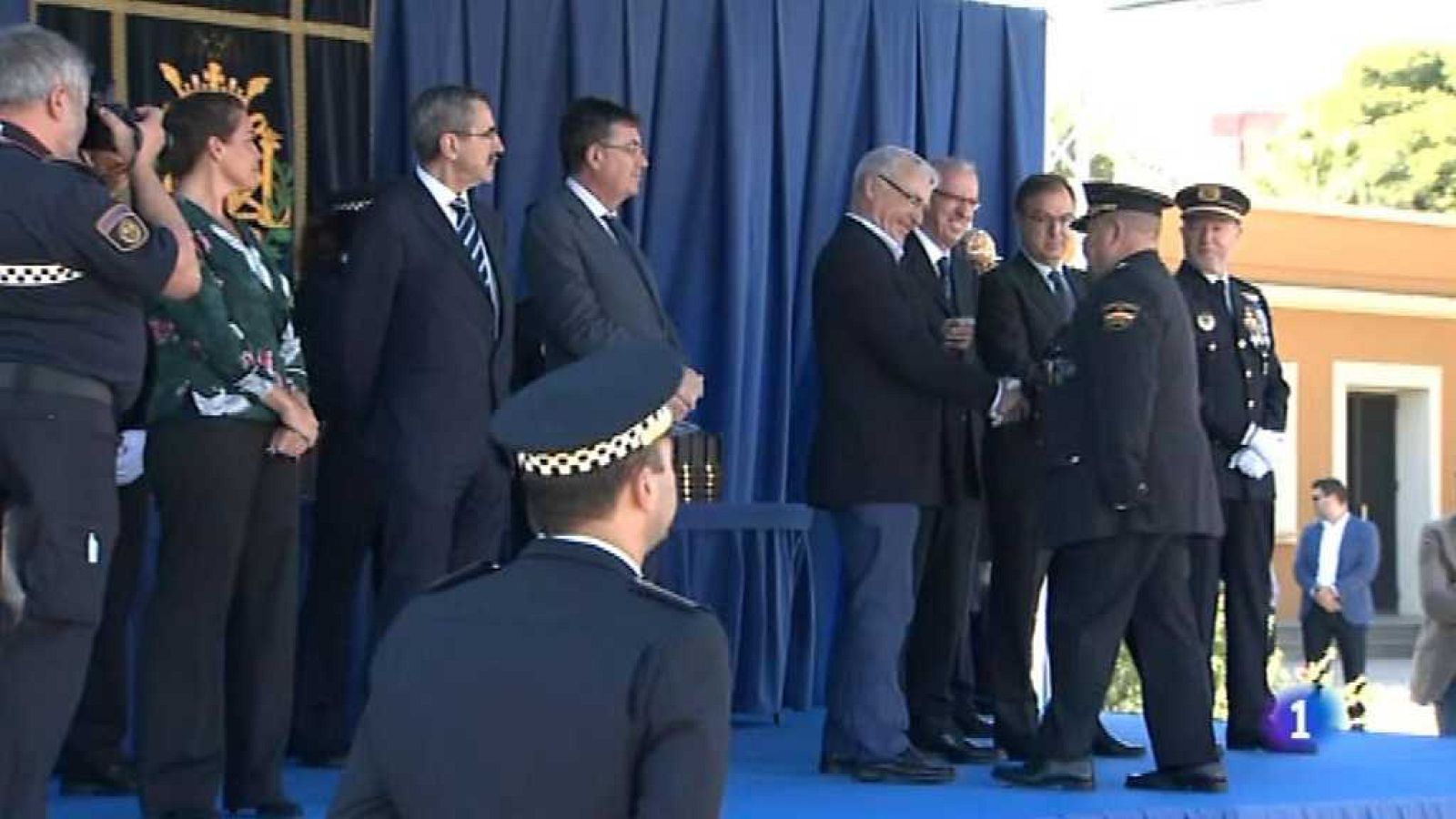 L'Informatiu - Comunitat Valenciana 2 - 24/10/17 - ver ahora