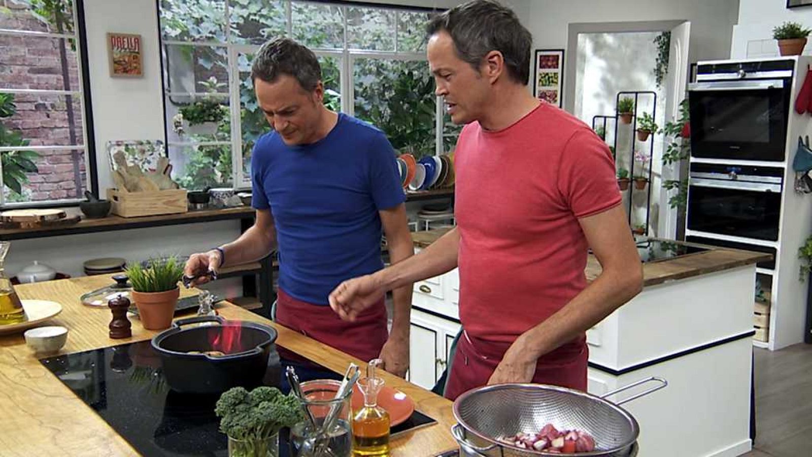 Torres en la cocina - Codornices al vino tinto y pastel de queso japonés - ver ahora