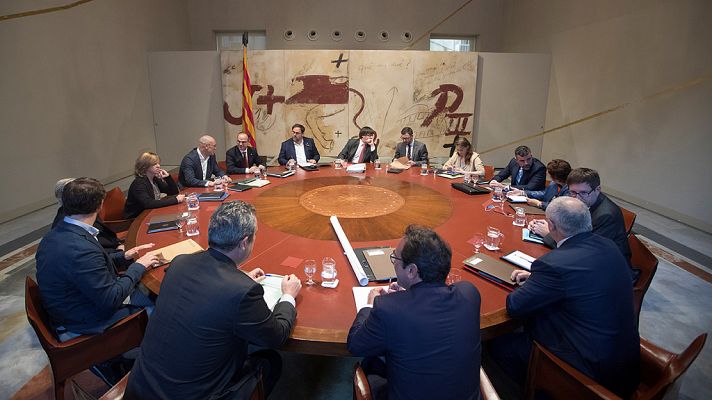 Informativo 24h - La Generalitat envía por burofax sus alegaciones al artículo 155 poco antes de expirar el plazo